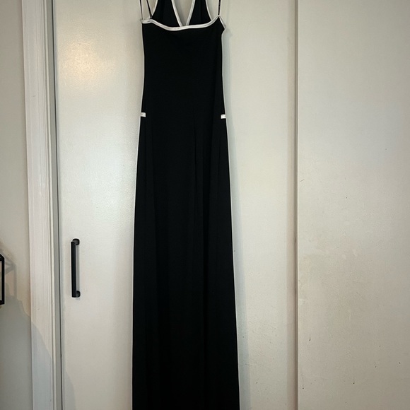 City Triangles Black & White Halter Maxi Dress Size Small - Picture 4 of 5